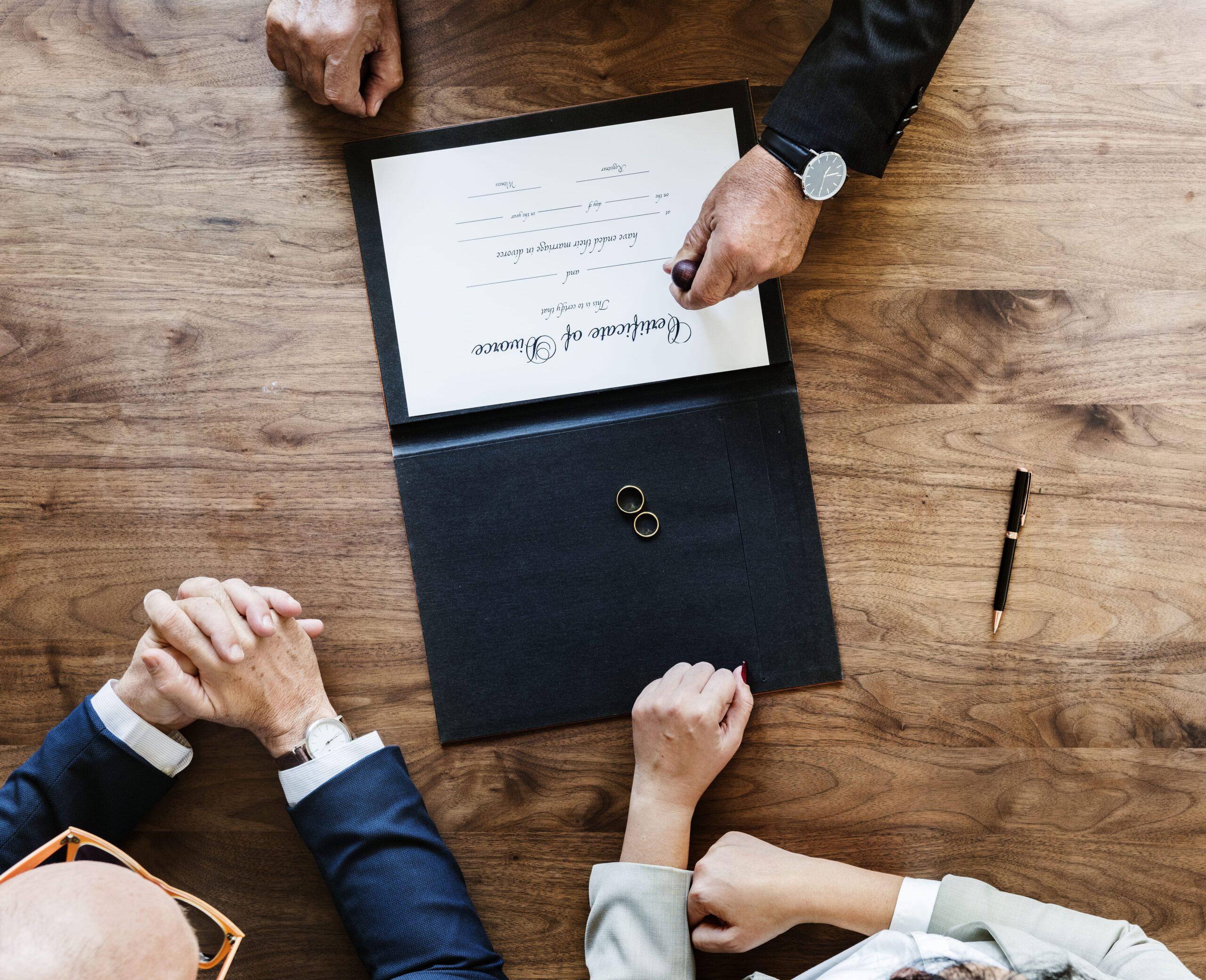 Legalização de casamento internacional e pacto antenupcial